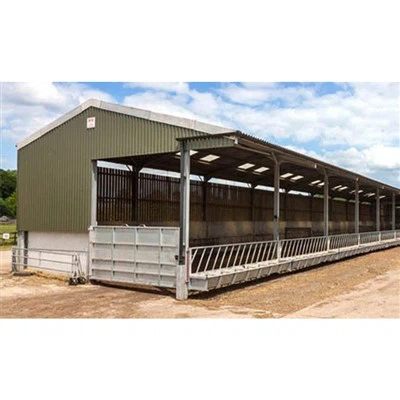 鉄骨構造の牛舎